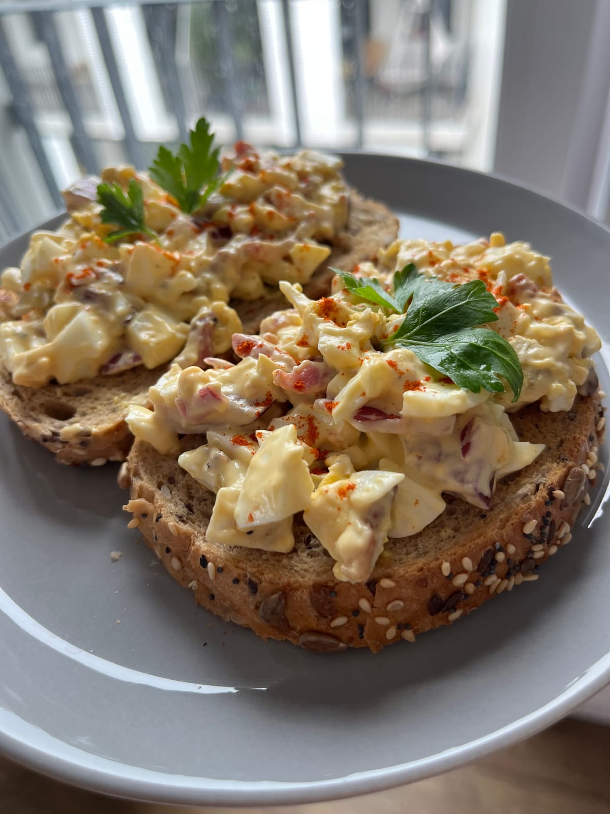 EGG SALAD DE LA DOMNU’ TEDI