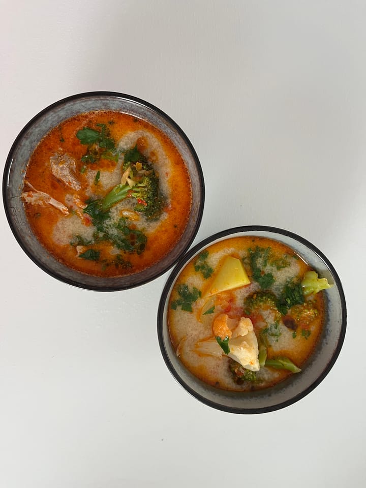 CIORBIȚĂ DE PUI CU LEGUME