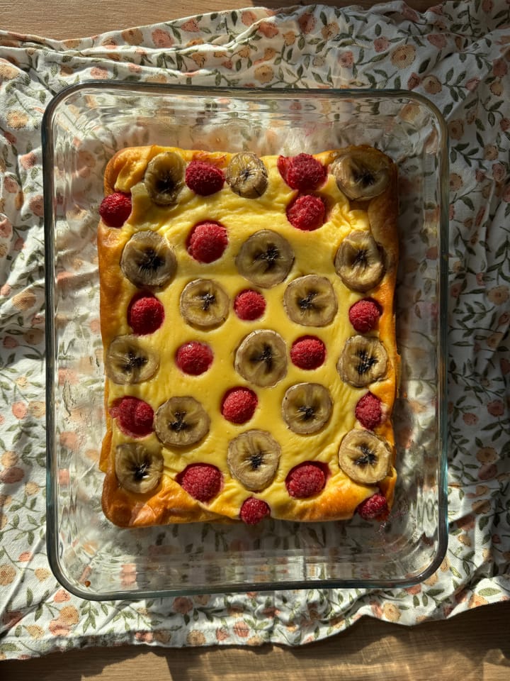 BUDINCĂ CU GUST DE CLĂTITE